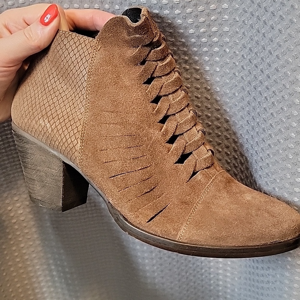 Free People Loveland Suede Ankle Boots Size 38
